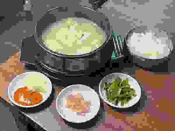 （安平美食）庫霸豬肉湯飯～台南最好吃韓國料理推薦！鮮甜道地豬