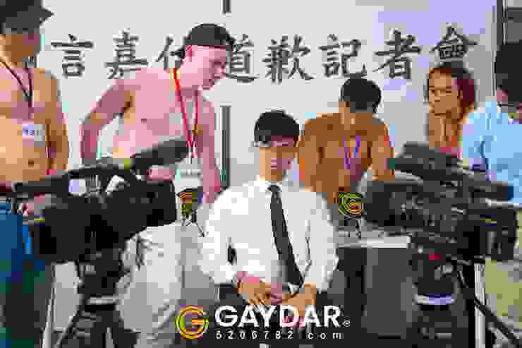 （右3）AV男優房天樂，翻攝自Model Gaydar官網
