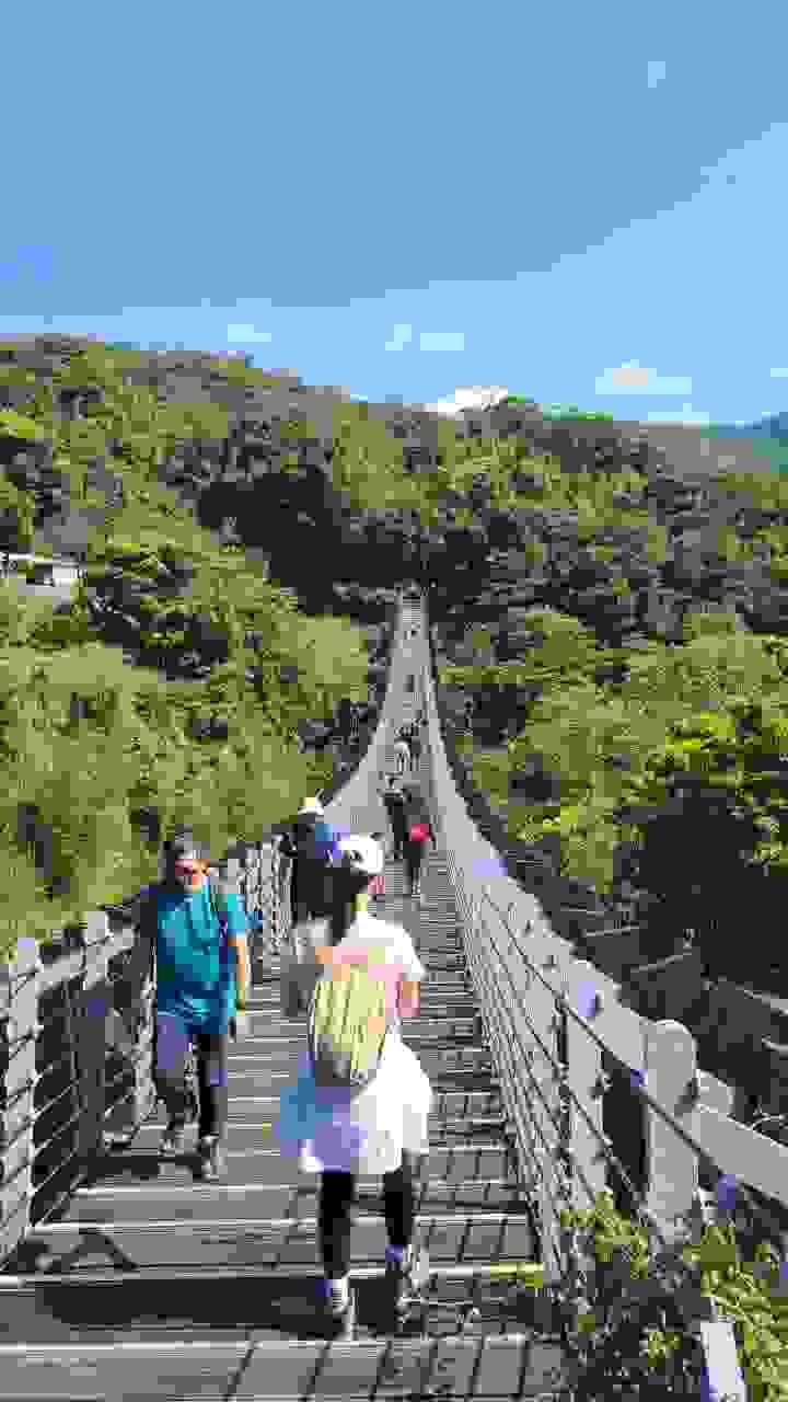 碧山巖的白石湖吊橋