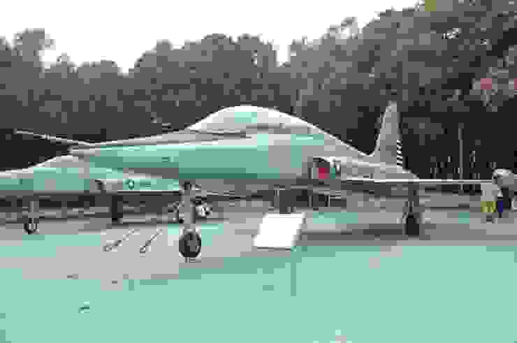 F-5B 除役展示機。