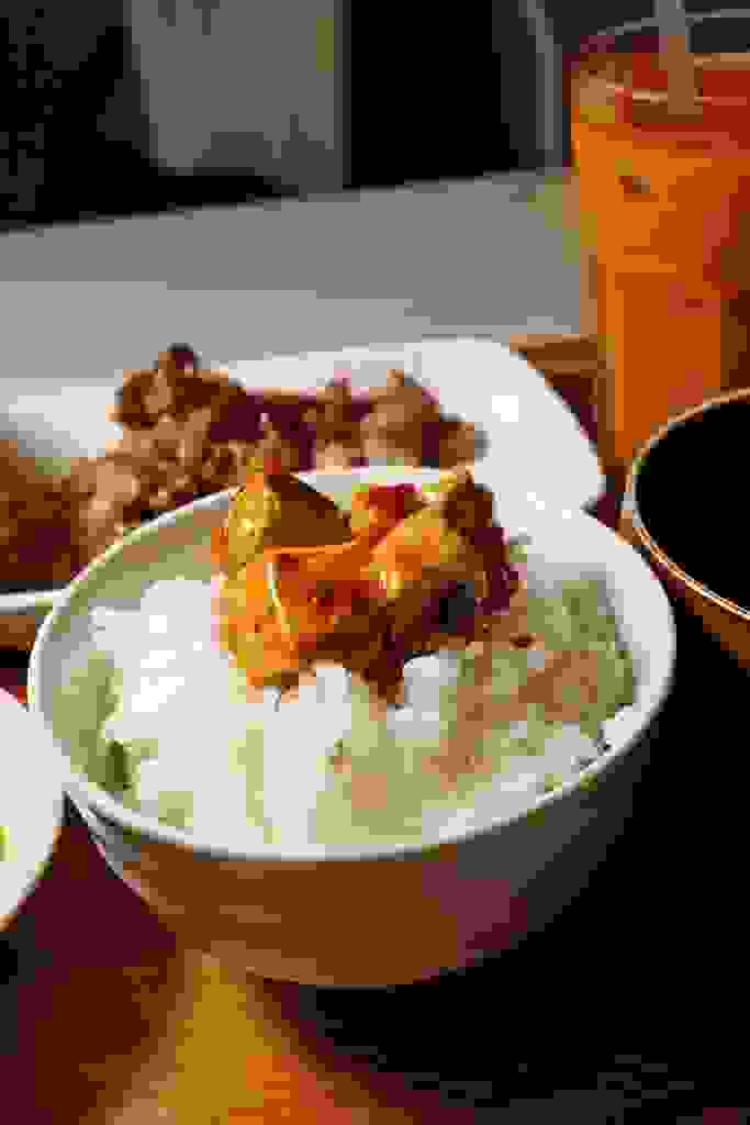 台南東區必吃美食！裕樂亭日式家庭料理&麵食│麻婆豆腐滑順/燒