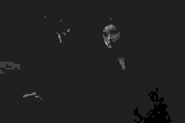 朴素丹飾演的是「死亡」對崔益材進行審判的神祕的存在。Photo from TVING