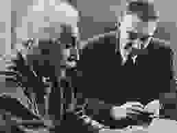 圖片為奧本海默跟愛因斯坦的歷史合照