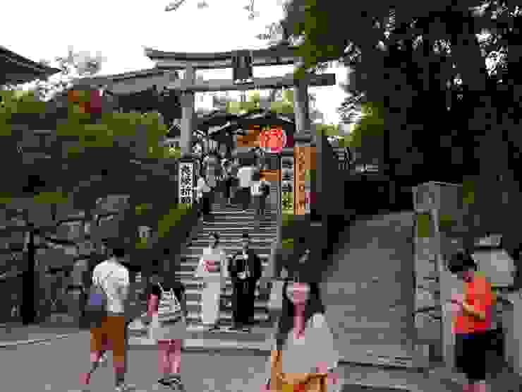 日本最有名的地主神寺，位於京都清水寺境內。