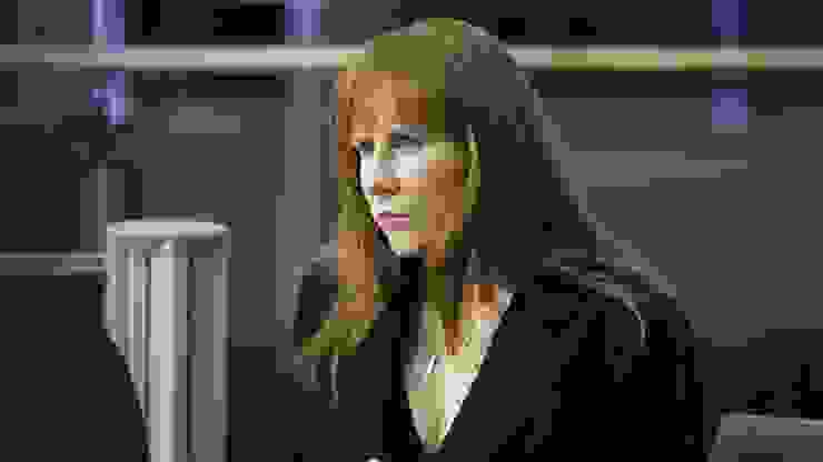 這是很愛嗆博士的旅伴Donna Noble，是新版劇集第四季(第十任博士)的女主角。（圖源：doctor who 官網。）