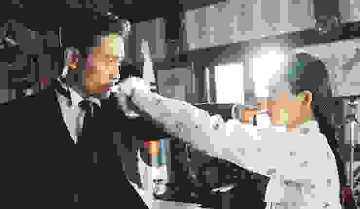 《陽光先生》中金泰梨和李炳憲的對手戲讓人印象深刻。