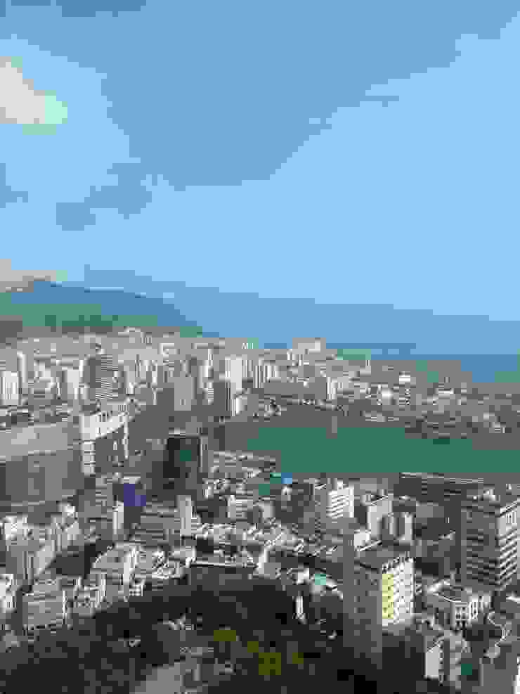釜山市區搭配海景。