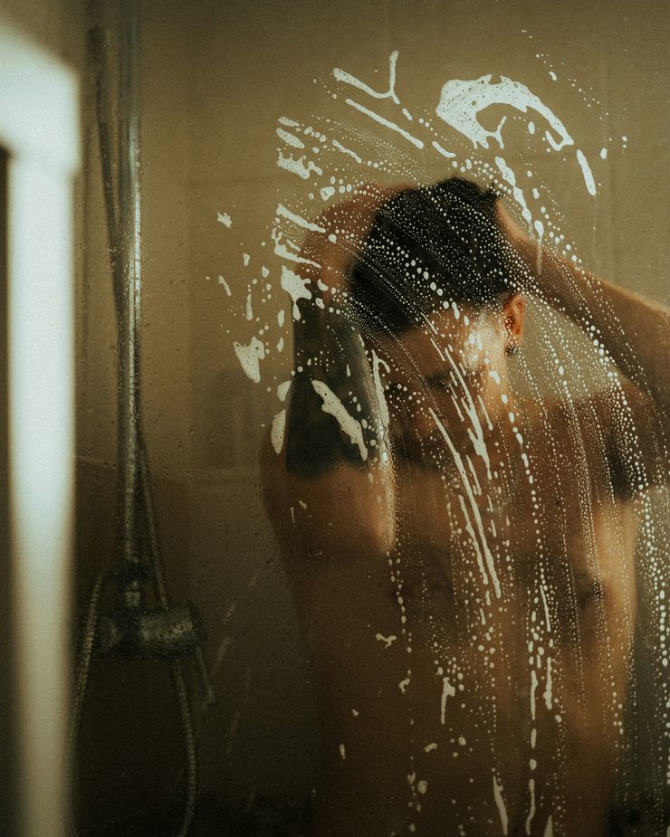 根據研究，每天洗澡的男人比不洗澡的更健康、更有自信，更吸引異性