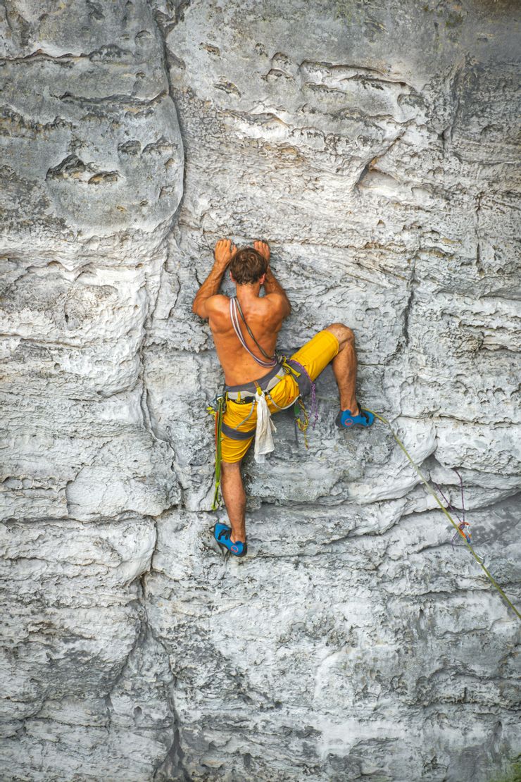 印象中的攀岩者，總有著纖細但精實的身形。