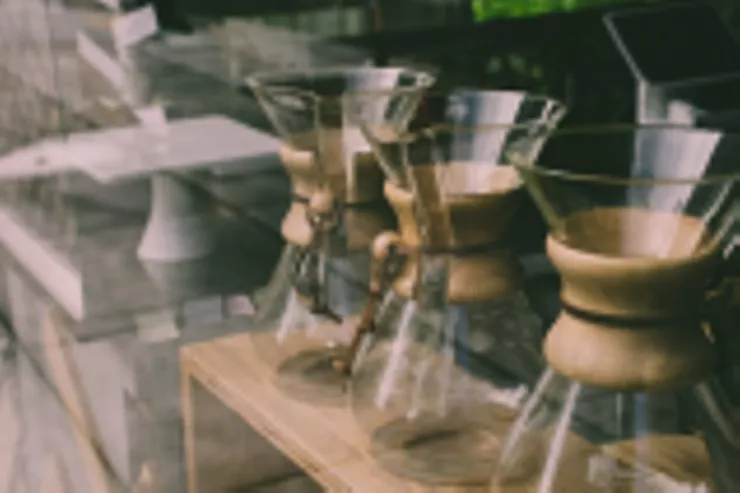 製作黑咖啡的方式有很多，最常見的就是咖啡壺、手沖壺等器具