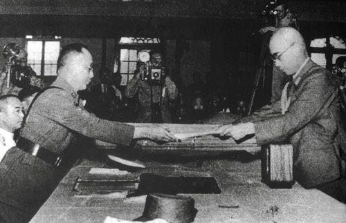 當年接受日本降書的代表何應欽將軍，在1969年提出整理簡筆字方案