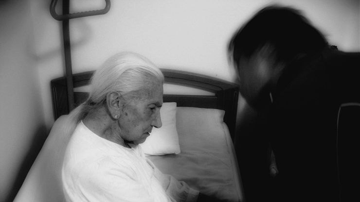 https://pixabay.com/zh/photos/constant-dementia-woman-old-63613/