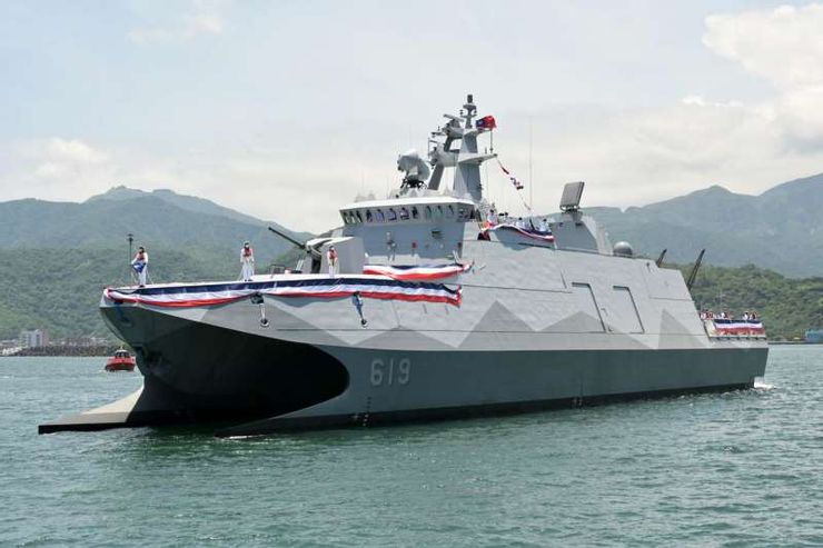 沱江級巡邏艦採用雙體船設計，這個設計也被海巡署採用。