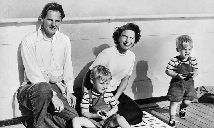 Donald Maclean 全家福