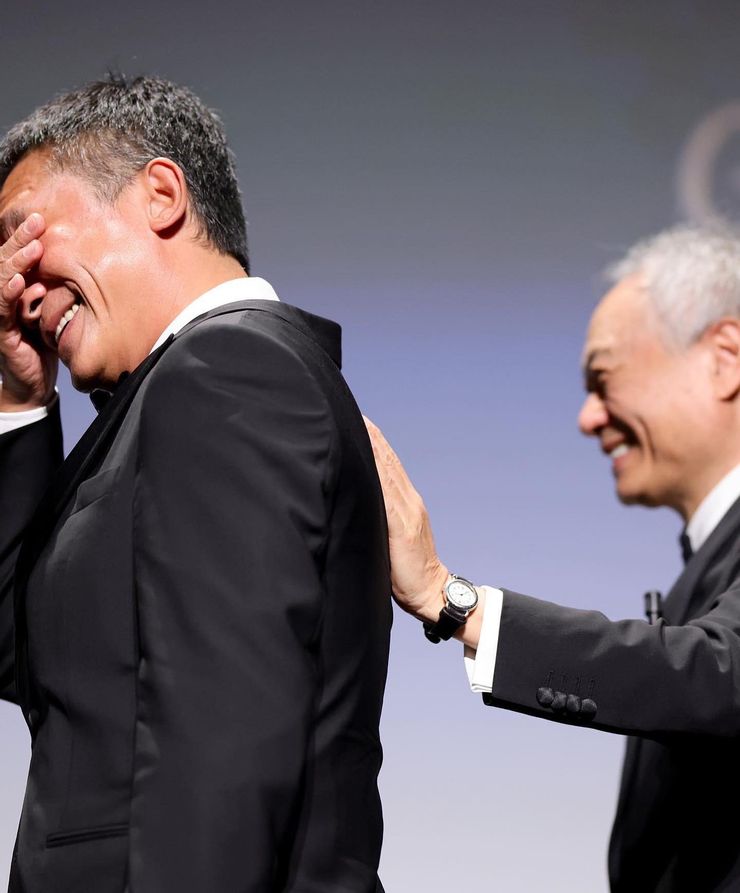 李安和梁朝偉在威尼斯影展的溫馨互動,上台前導演的致詞也感人萬分(李安好會寫引言QQ)