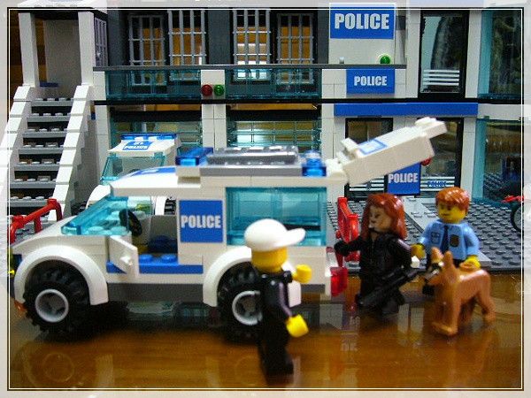 黑寡婦要執行特殊任務了,為了找出負心漢警官!