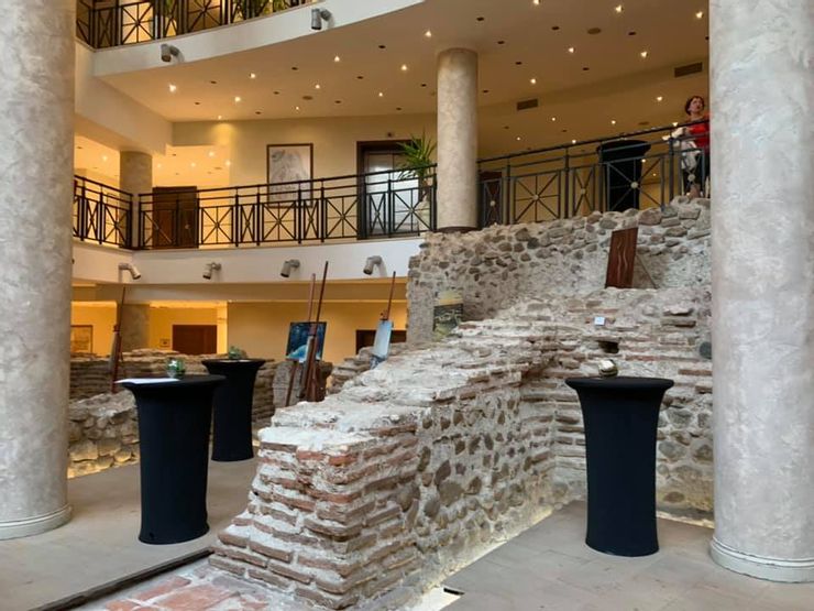 300天環遊世界:保加利亞-普羅夫迪夫、蘇菲亞 飯店內的羅馬遺址,沒有住宿也能參觀