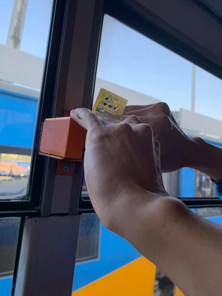 300天環遊世界:保加利亞-普羅夫迪夫、蘇菲亞 電車上的手動打票機,真有趣~