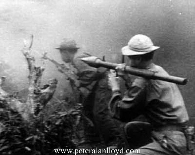 北越的B40火箭筒,即蘇聯製RPG-2火箭筒,有效射程約150米,穿透能力約180毫米,北越步兵通常編制在排級單位。這種火箭筒對美軍戰車是嚴重威脅,但缺乏適合對付工事的彈頭,有限的射程和精度也讓射手要承擔很大的風險接近目標 - 然而B40通常已經是北越步兵反制工事的最佳裝備,因為其餘手段是更加危險的手榴彈或炸藥。