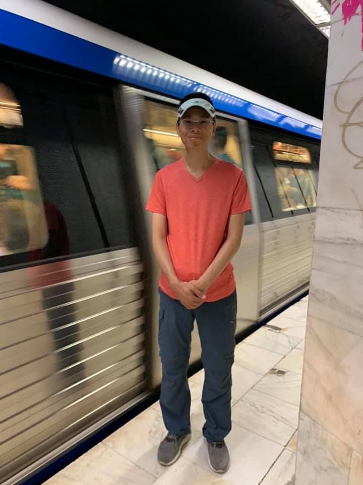 300天環遊世界:羅馬尼亞(布加勒斯特、布蘭城堡) 地鐵通道還真窄啊…