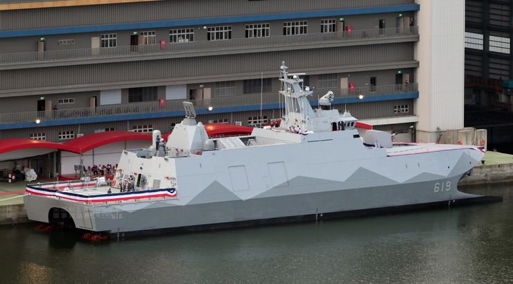 量產型的沱江級巡邏艦,最大的外型特徵是在方陣快砲前有一具蜂眼相位陣列雷達。