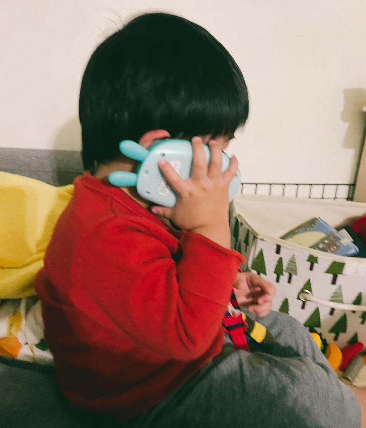 會模仿接電話聽聲音