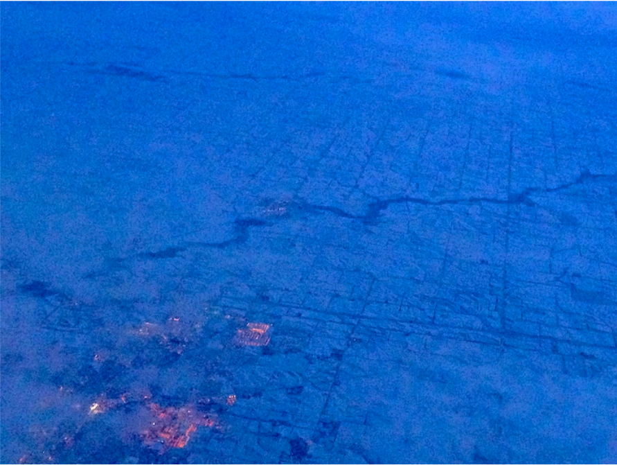 冰雪封凍的密西西比河上游