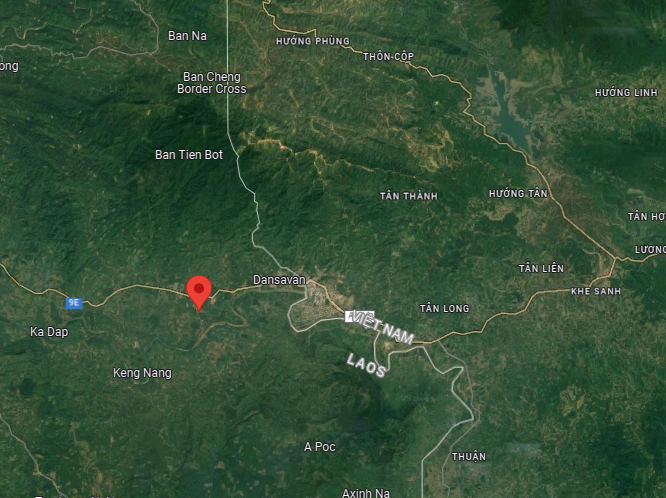 班會珊基地的位置,座標是16°36'39.6"N 106°32'16.8"E,上方就是橫穿寮國與南越的9號國家公路,北越行軍並不需要依靠公路,但後勤運輸仍需要公路提升運量。