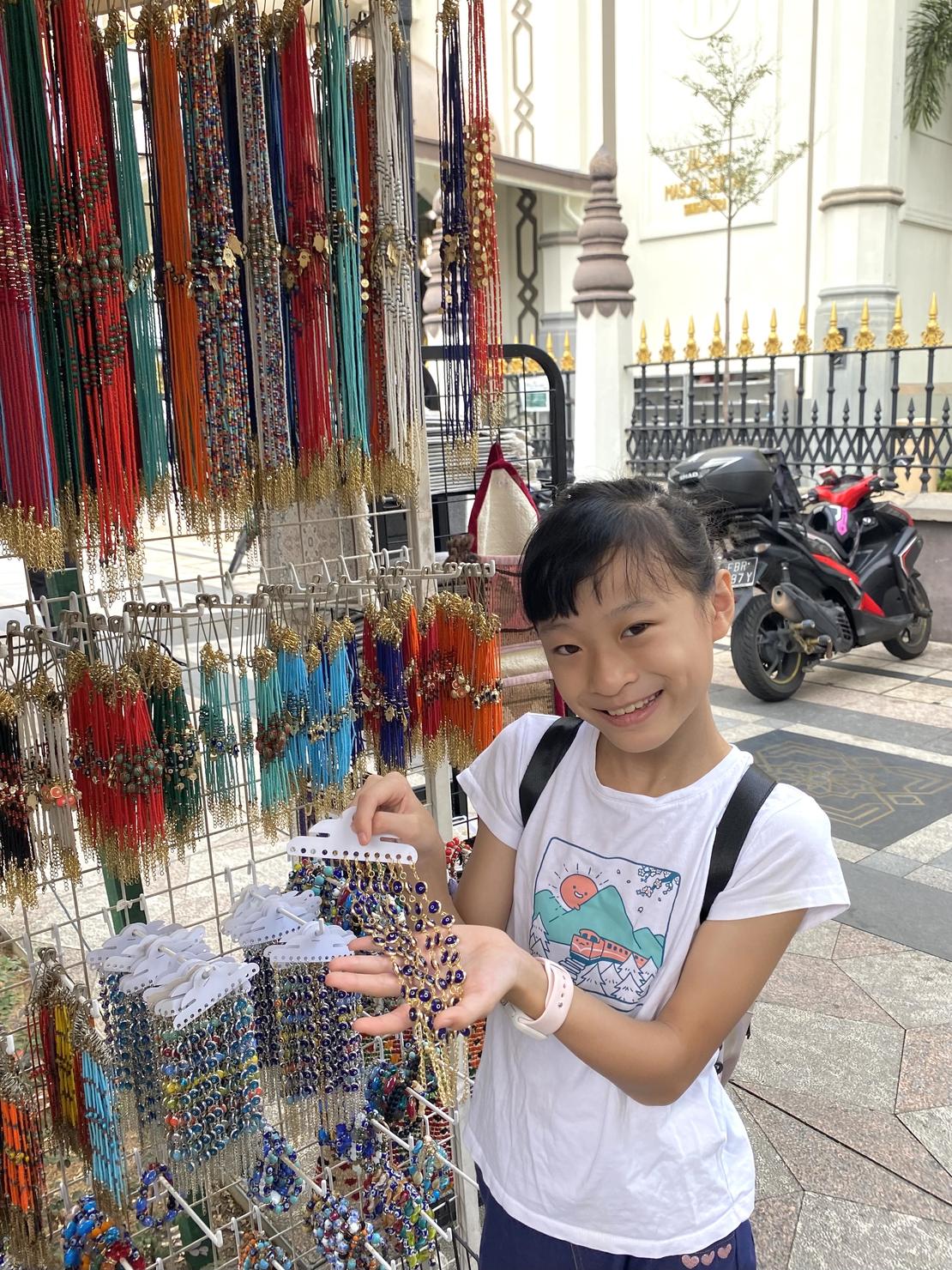 ▲ 小女生對這些珠串竟然滿心喜愛
