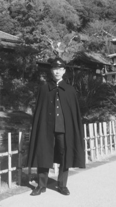 校服的問題既然解決不了 就解決校服吧 方格子 校服的問題既然解決不了 就解決校服吧 方格子